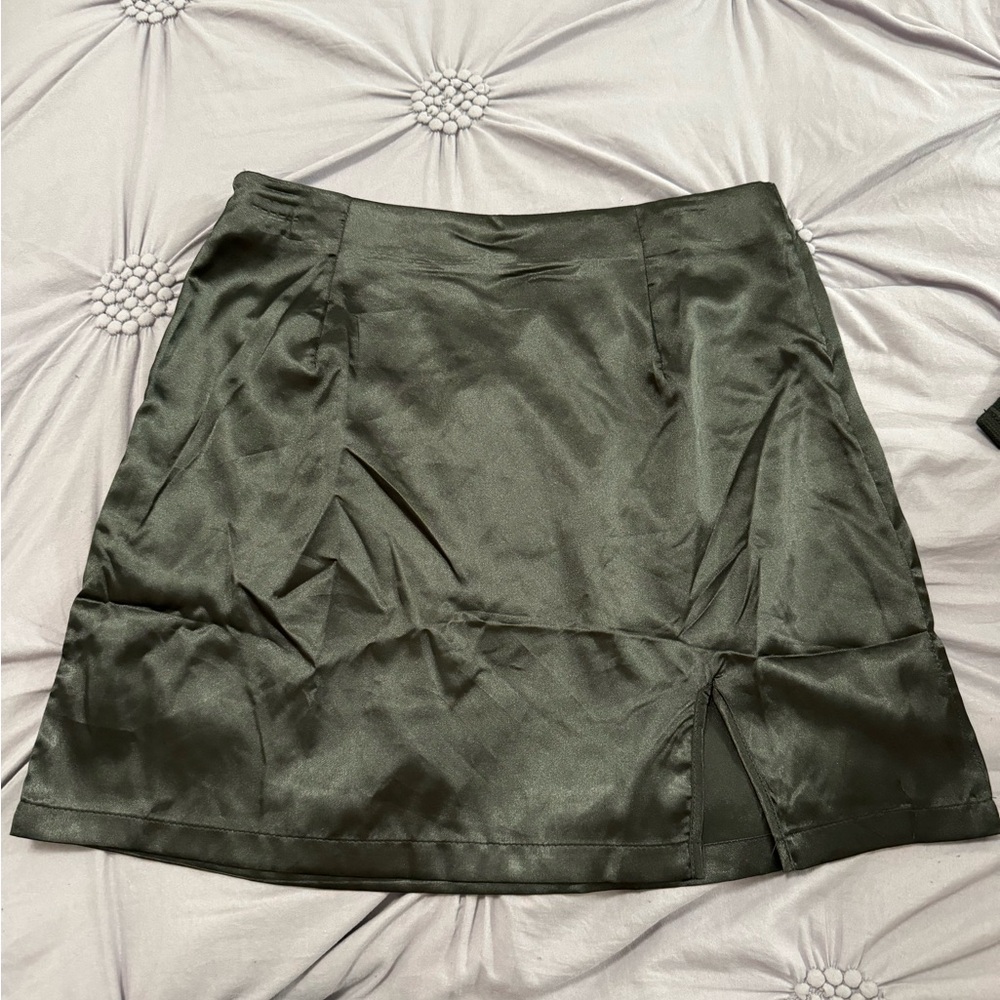 New with tag Black satin mini skirt